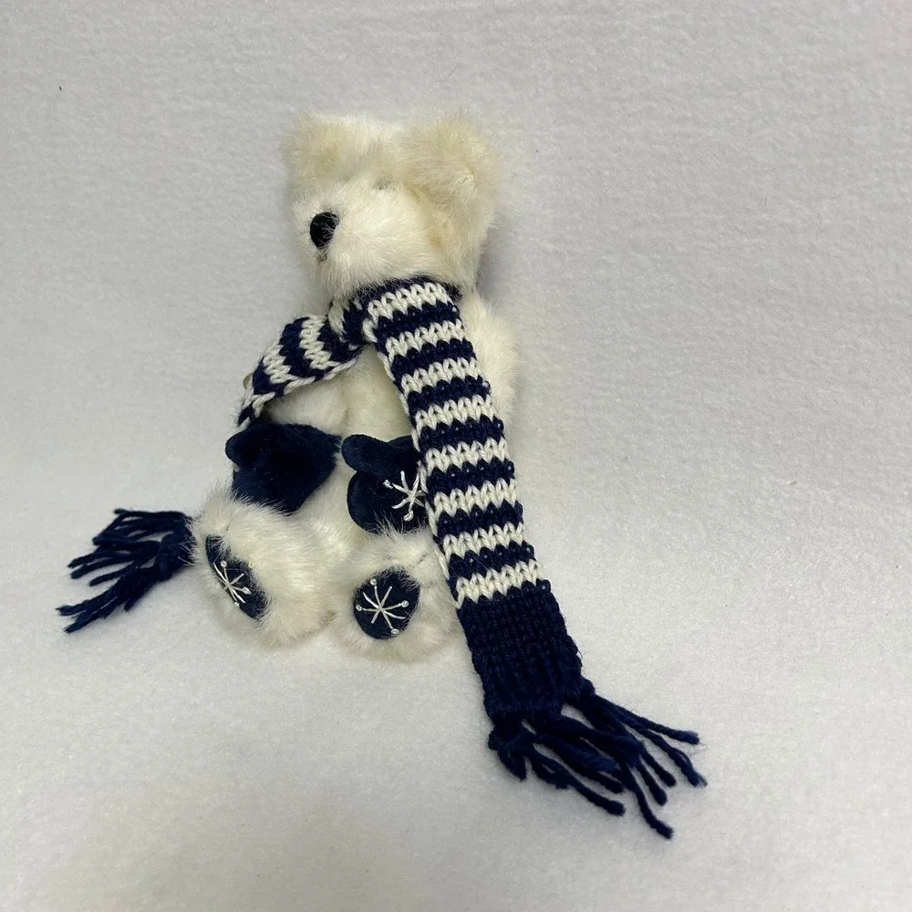 Collectable Boyds Bears & Friends  Small White‎ Polar Bear Scarf Mittens
